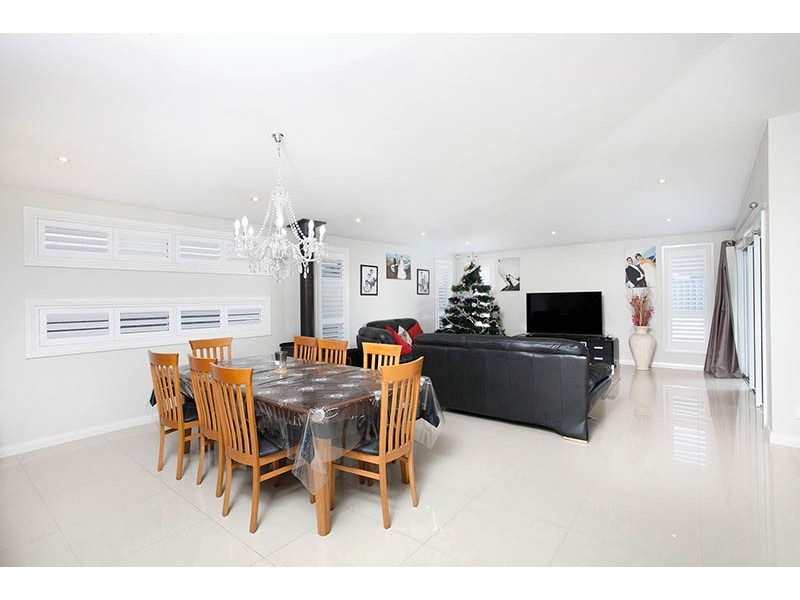 3 Elizabeth Circuit, Flinders NSW 2529
