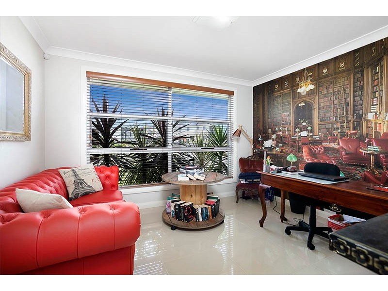 3 Elizabeth Circuit, Flinders NSW 2529