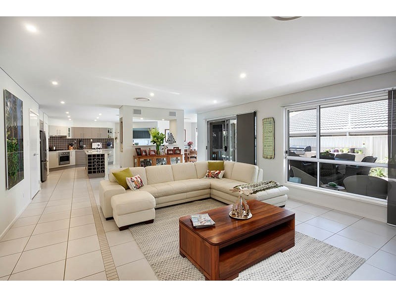 10 Saltwater Avenue, Shell Cove NSW 2529