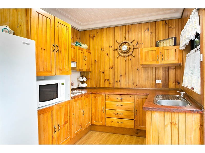 26 Roberts Avenue, Barrack Heights NSW 2528