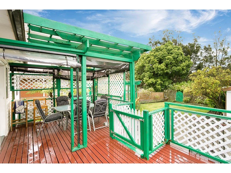 26 Roberts Avenue, Barrack Heights NSW 2528