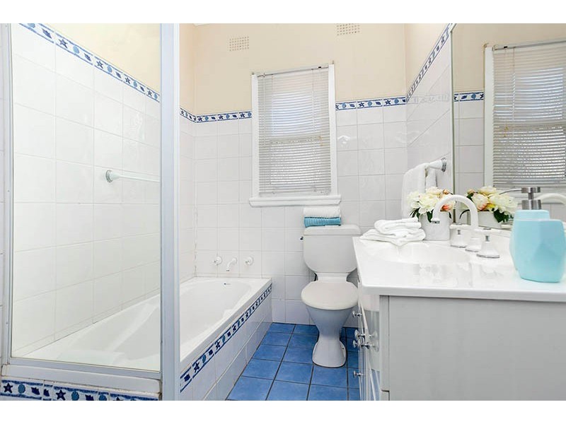 4 Barbara Avenue, Warrawong NSW 2502