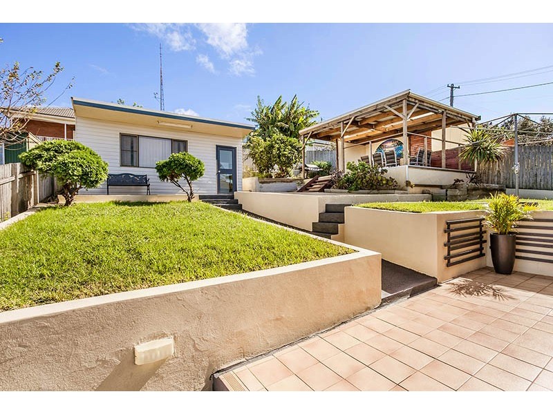 4 Barbara Avenue, Warrawong NSW 2502