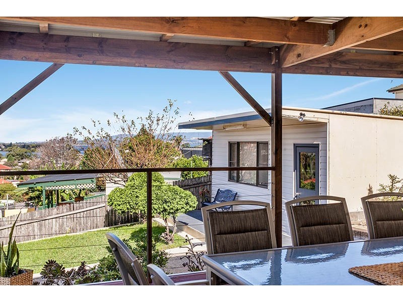 4 Barbara Avenue, Warrawong NSW 2502