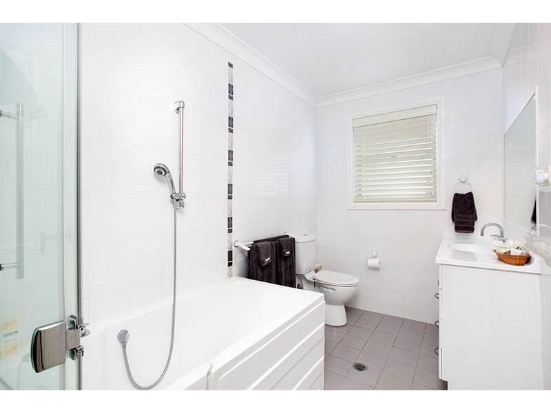 9 Headland Parade, Barrack Point NSW 2528