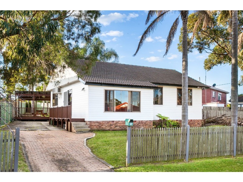 2 Strata Avenue, Barrack Heights NSW 2528