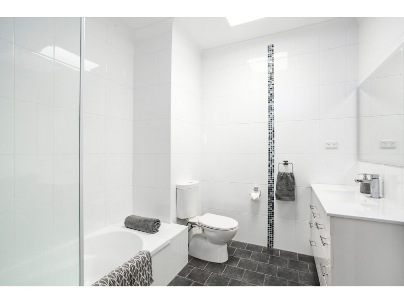 2 Strata Avenue, Barrack Heights NSW 2528