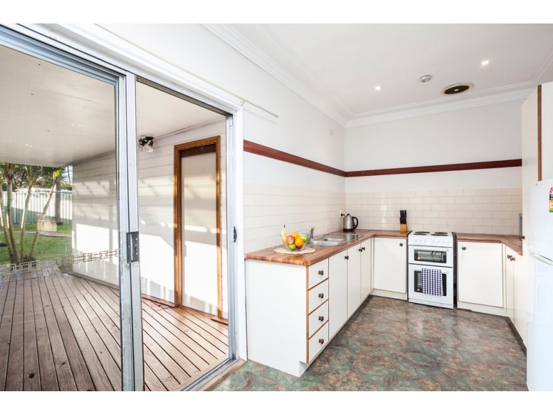 2 Strata Avenue, Barrack Heights NSW 2528