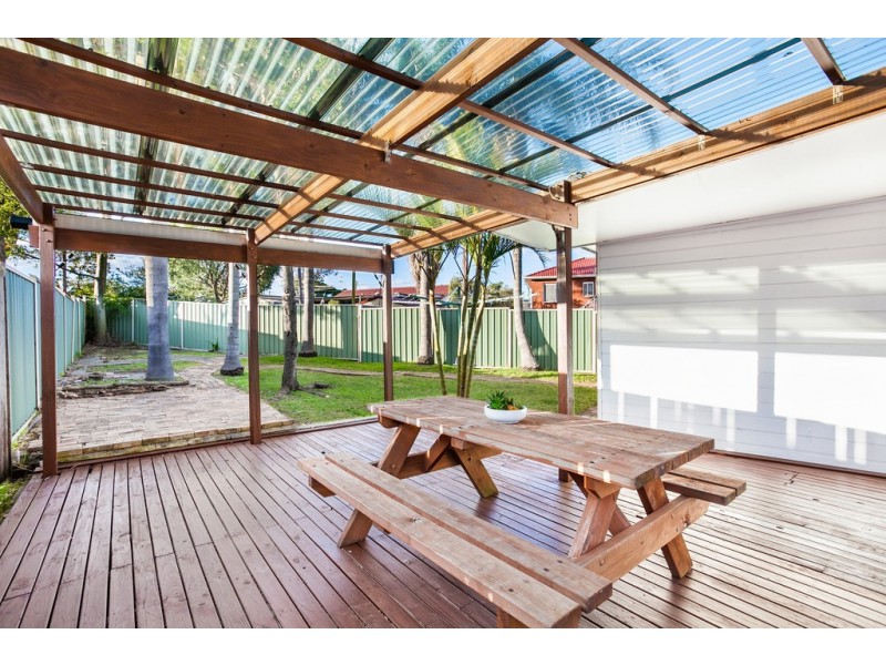 2 Strata Avenue, Barrack Heights NSW 2528