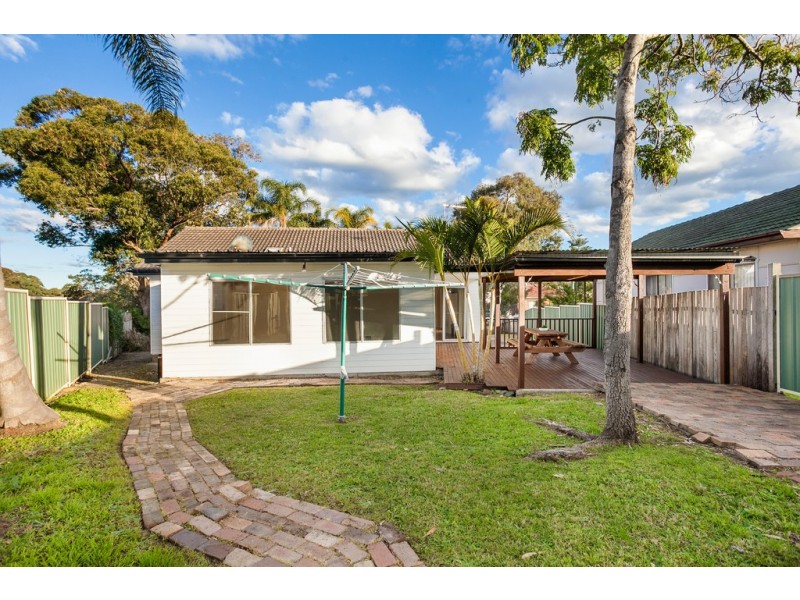 2 Strata Avenue, Barrack Heights NSW 2528