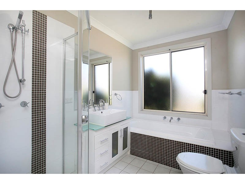 11 Barber Street, Flinders NSW 2529