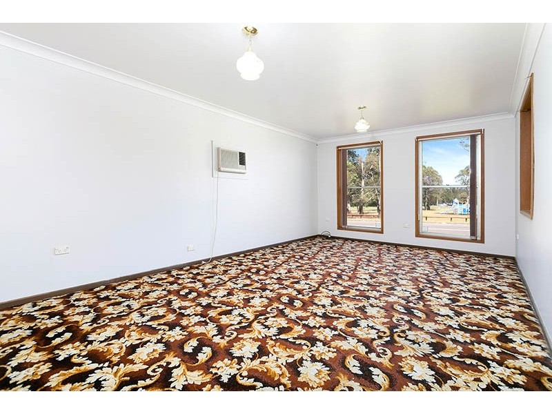 14 Moore Street, Oak Flats NSW 2529