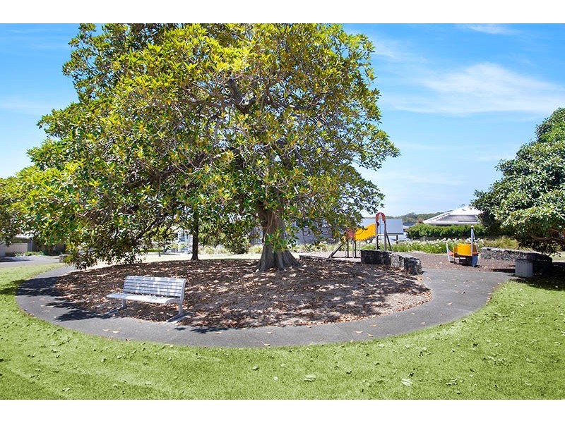 15 Hinchinbrook Drive, Shell Cove NSW 2529