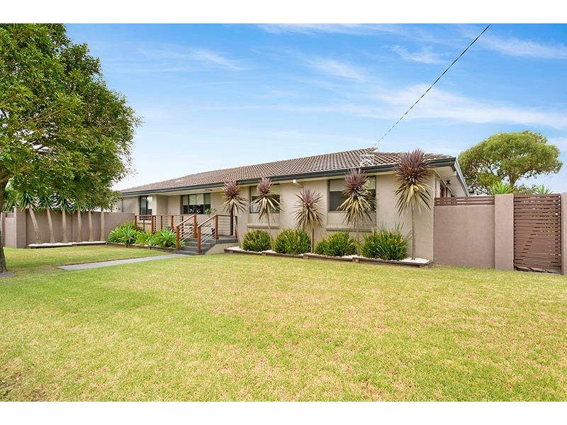 18 Madden Street, Oak Flats NSW 2529