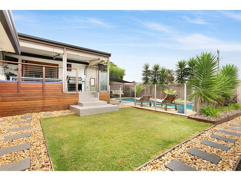 18 Madden Street, Oak Flats NSW 2529