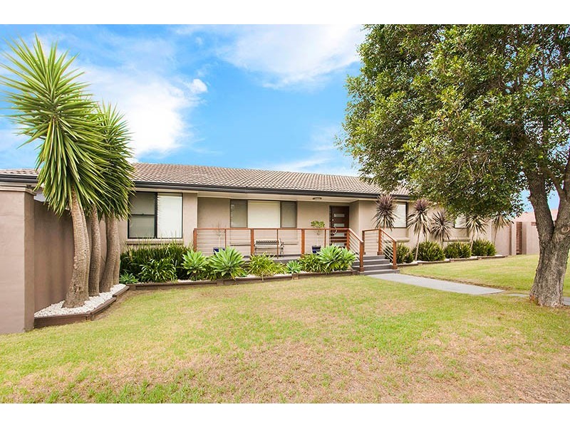 18 Madden Street, Oak Flats NSW 2529
