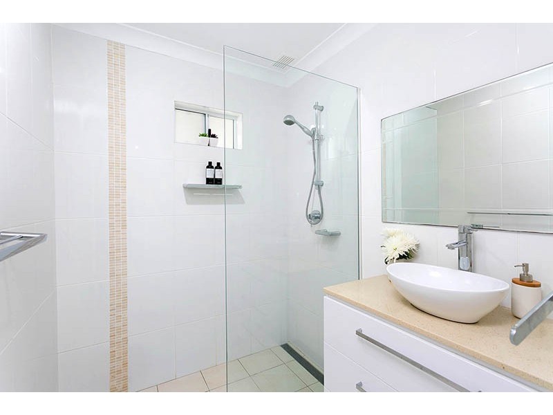 7 Scarf Avenue, Mount Warrigal NSW 2528