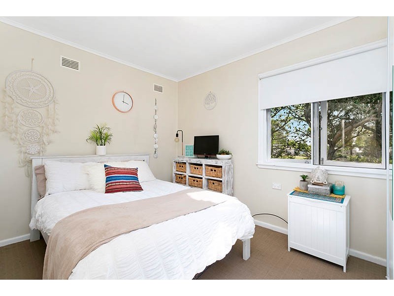 7 Scarf Avenue, Mount Warrigal NSW 2528