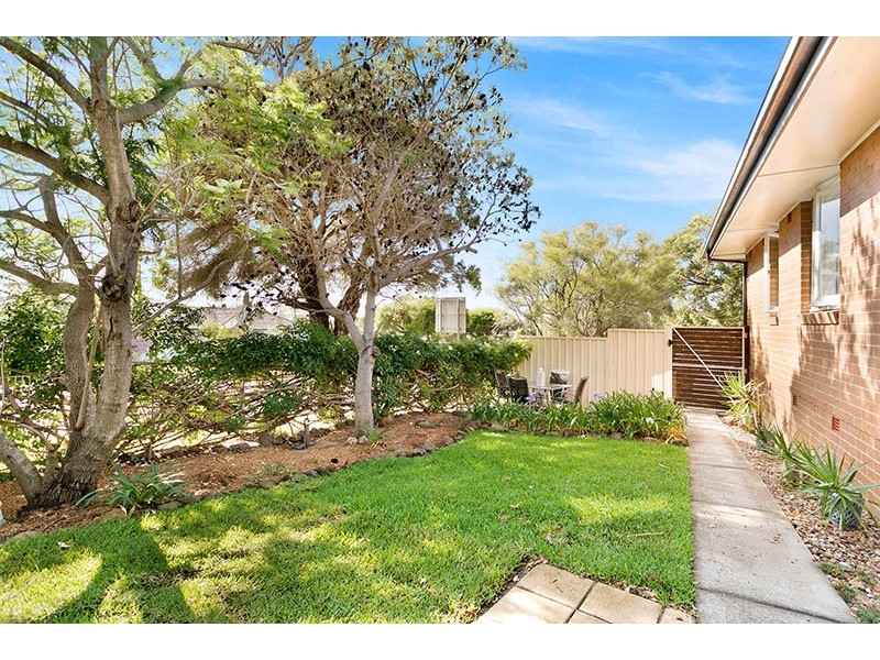 7 Scarf Avenue, Mount Warrigal NSW 2528