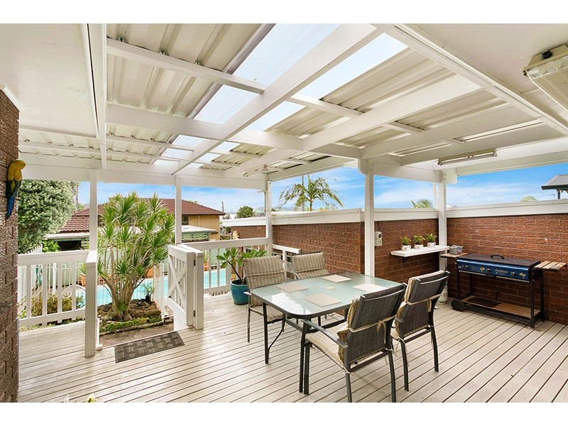 12 Hayes Avenue, Mount Warrigal NSW 2528