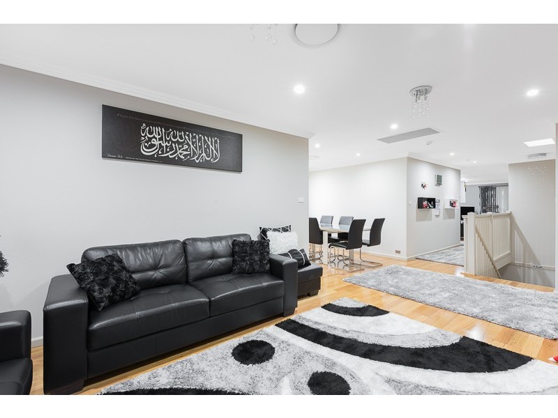 15 Bethlehem Street, Cringila NSW 2502
