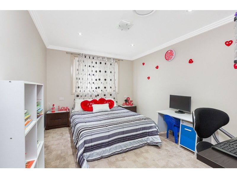 15 Bethlehem Street, Cringila NSW 2502