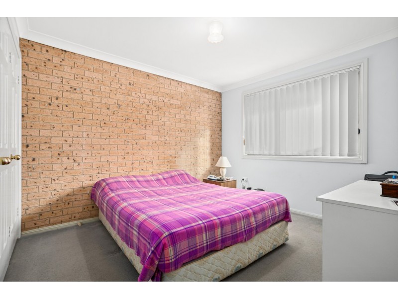 2/1 Ball Place, Albion Park Rail NSW 2527