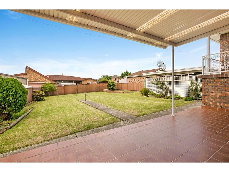 69 Parklands Drive, Shellharbour NSW 2529