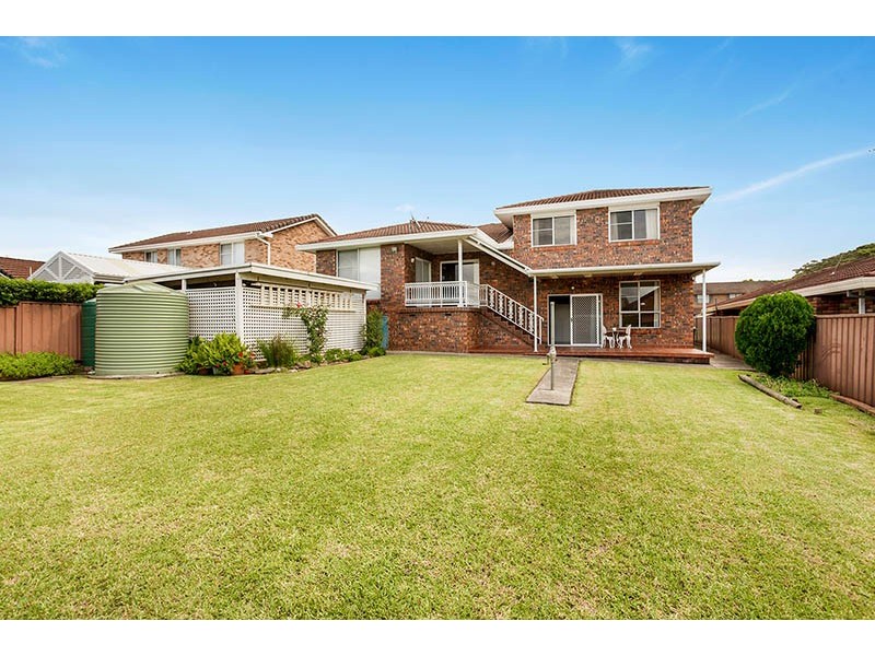 69 Parklands Drive, Shellharbour NSW 2529