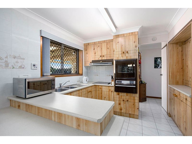 6 Blue Gum Place, Barrack Heights NSW 2528