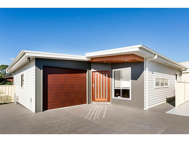 Unit 2/107 Tongarra Road, Albion Park NSW 2527