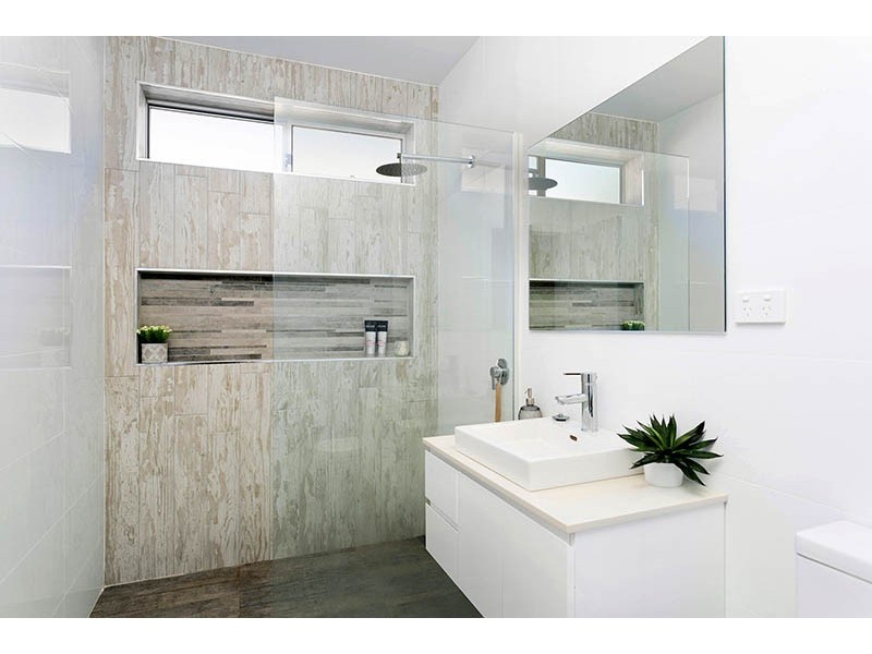 Unit 2/107 Tongarra Road, Albion Park NSW 2527