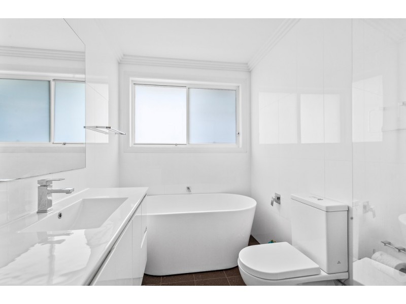 2/129 Koona Street, Albion Park Rail NSW 2527