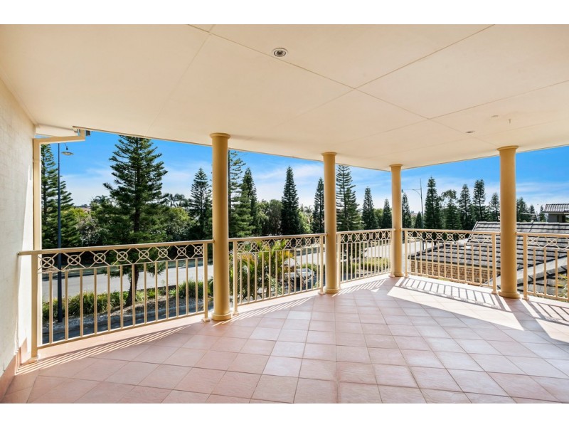 20 Cove Boulevarde, Shell Cove NSW 2529