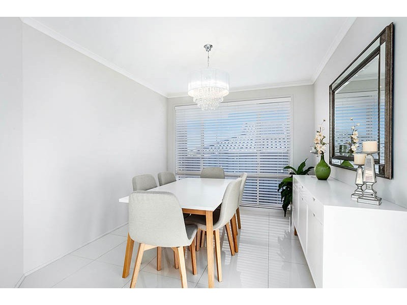 4 Richmond Place, Albion Park NSW 2527