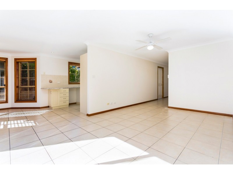 56 Kingston Street, Oak Flats NSW 2529