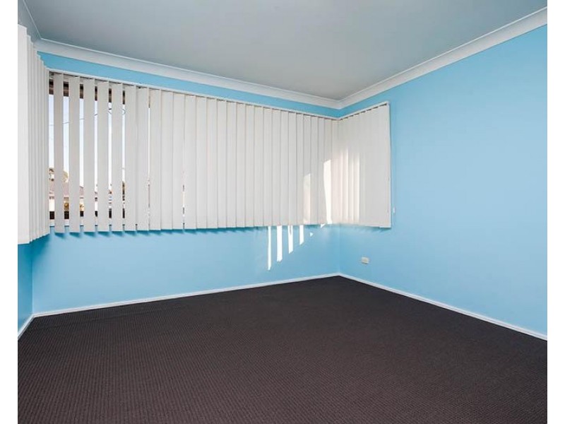 30 Marchant Crescent, Mount Warrigal NSW 2528