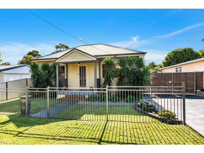 20 Watson Street, Oak Flats NSW 2529