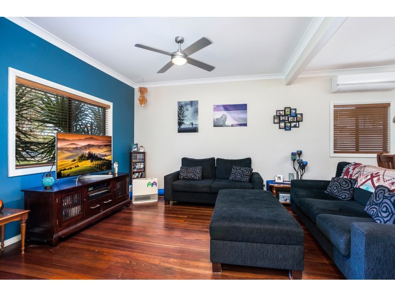 20 Watson Street, Oak Flats NSW 2529