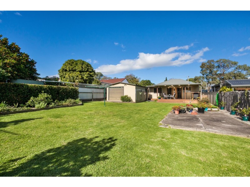 20 Watson Street, Oak Flats NSW 2529