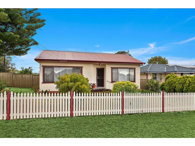 4 Black Street, Albion Park Rail NSW 2527