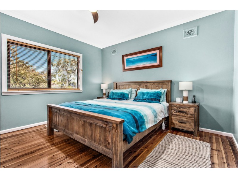 33 Horsley Road, Oak Flats NSW 2529