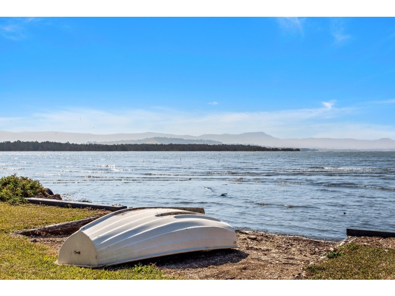 33 Horsley Road, Oak Flats NSW 2529