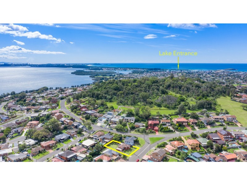 2 Mackenzie Avenue, Mount Warrigal NSW 2528