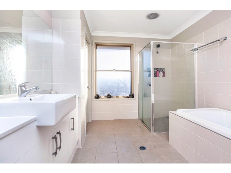 8 Huntingdale Close, Shell Cove NSW 2529