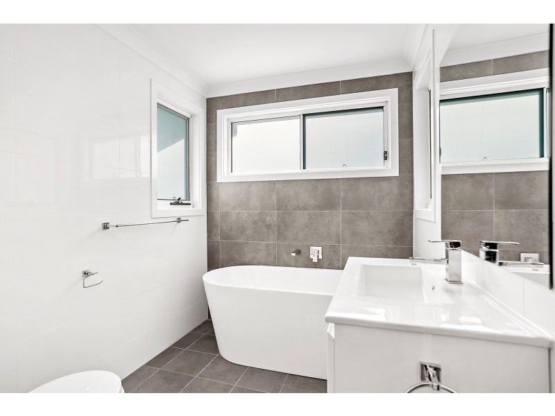 1/21 Theodore Street, Oak Flats NSW 2529