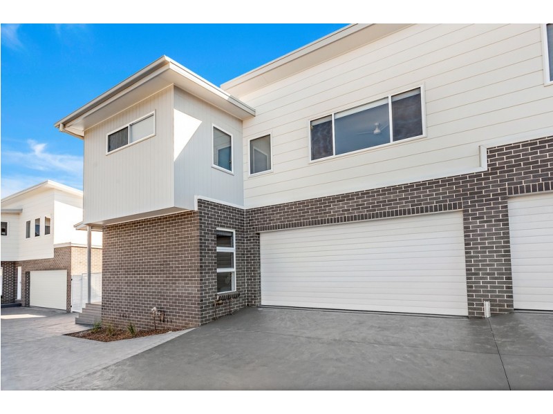 2/21 Theodore Street, Oak Flats NSW 2529