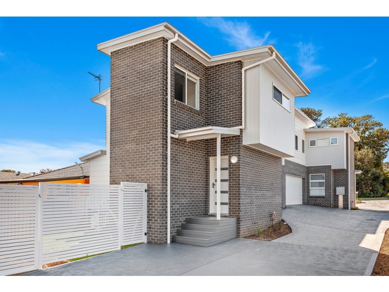 2/21 Theodore Street, Oak Flats NSW 2529