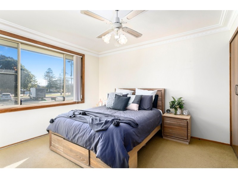 28 Headland Parade, Barrack Point NSW 2528