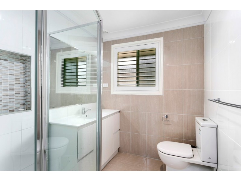 146 Central Avenue, Oak Flats NSW 2529